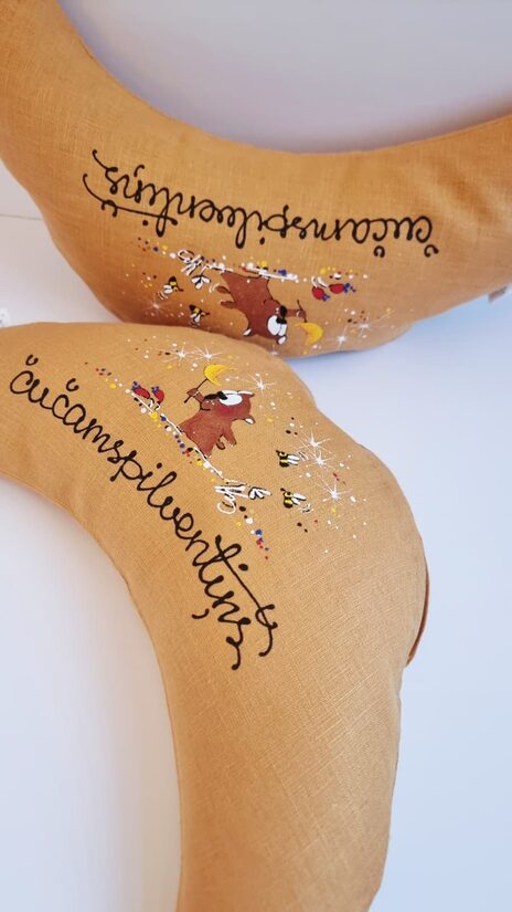 GRIĶU SPILVENS MĒNESTIŅŠ MAZAIS 4# "ČUČAMSPILVENTIŅŠ" AR LĀCĪTI SINEPJU DZELTENS 19X40 CM 